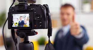 Advisor on Camera